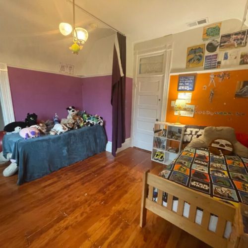 Bedroom 3 - Maxwell's bedroom. Two twin size beds. Actually, one of the twins is one mattress on top of another, so you can easily make it three twin size beds. Alternately, we have a high quality queen-size (high-in-height) Aerobed that can fit a couple that we can put in this room, if you prefer this. Lots of options!